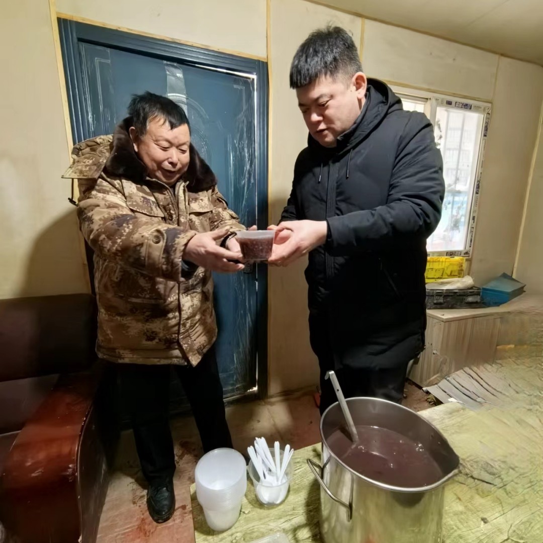 關(guān)愛“粥”到，情暖臘八